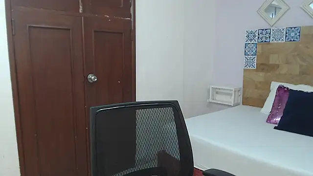 kylieBensoon's Webcam Show