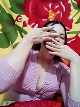 quynhquynh_'s Webcam Show