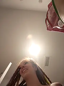 LucidLucyのライブXXXチャット