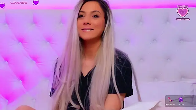 AriannaSins' Webcam Show