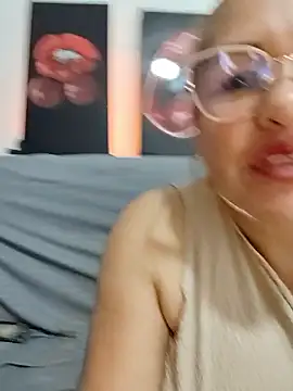 AlexxiaaMat's Webcam Show