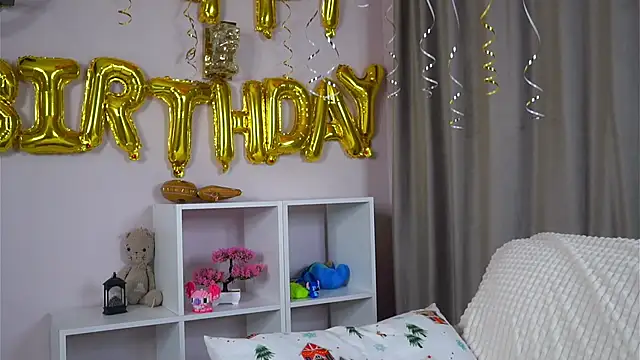 SunnivaCovil's Webcam Show