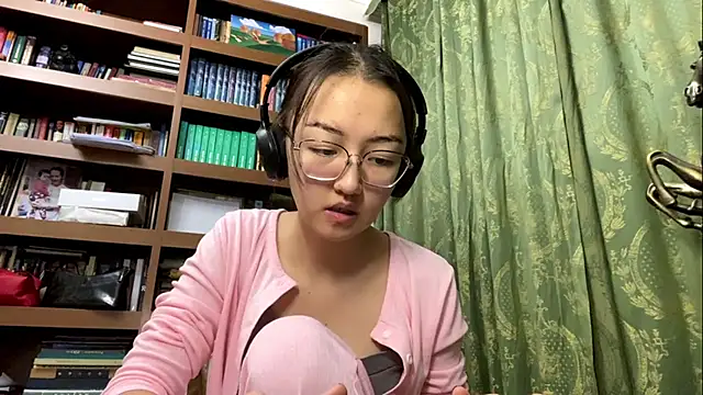 LinaClous' Webcam Show