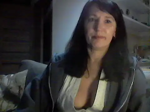 Show modela Elena48324 na web-kameri