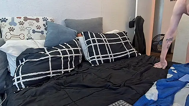 pyrowuff's Webcam Show