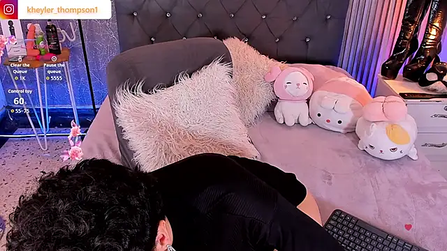 Kheyler_1's Webcam Show