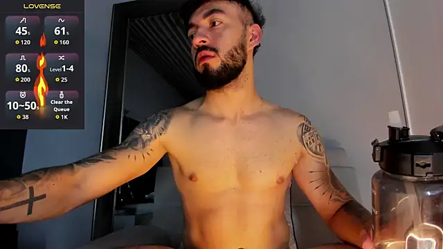 Chatroom XXX en direct de MarkWalker__