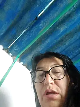 clarita_01's Webcam Show