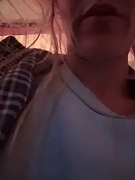 Chat +18 de GoldenFlameGoddess ao vivo