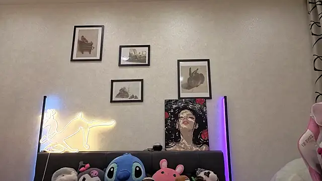 dolly_ll's Webcam Show