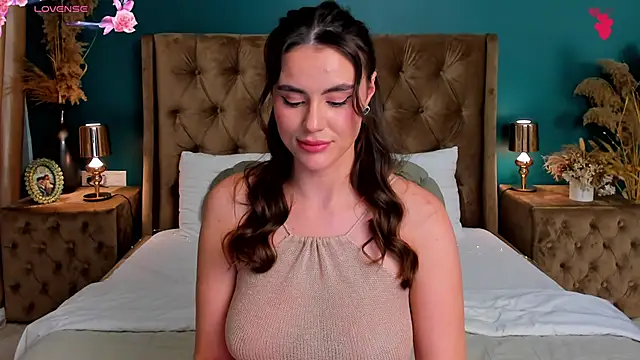 Show modela CalyMoon na web-kameri