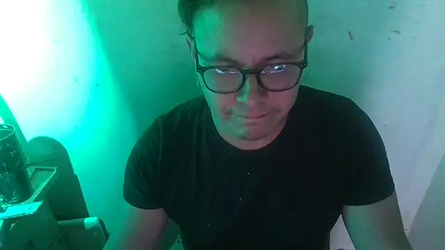 AlanDicksons' Live XXX Chat