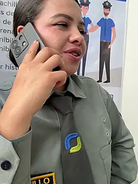 Ariana-07's Live XXX Chat