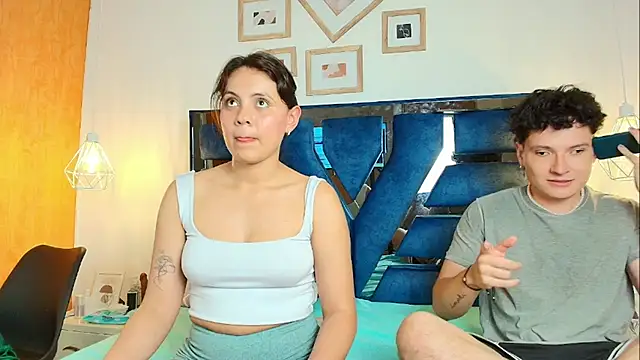 Zoe_And_Dylan_'s Live XXX Chat