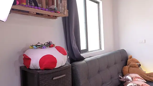 Cuttiealice's Live XXX Chat