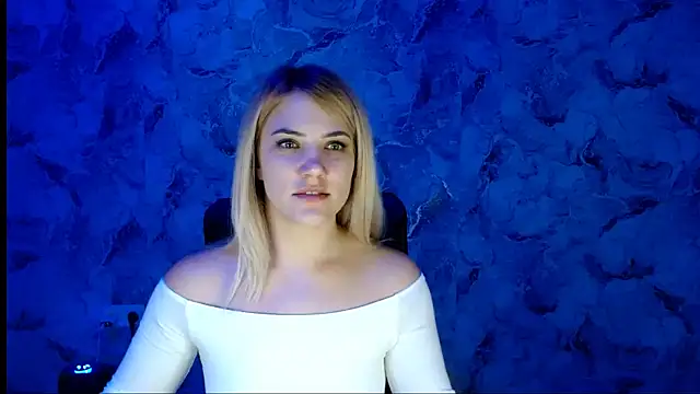 nika_gold1's Live XXX Chat