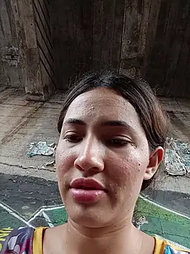 -Nicol's Live XXX Chat