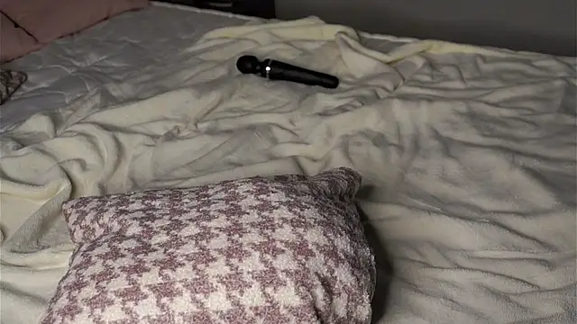 AunclreaVache's Live XXX Chat