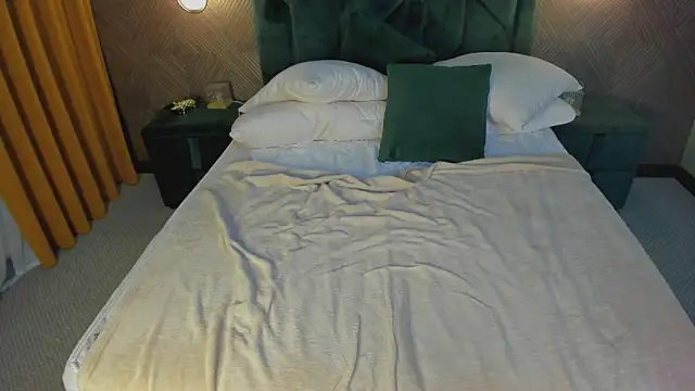 Chloee_Whiteのウェブカメラショー