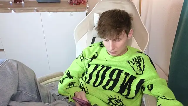 crisp1n's Webcam Show