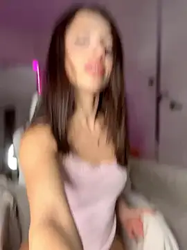 YeaLinaのウェブカメラショー