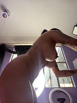 charlotte_stevenss_'s Webcam Show