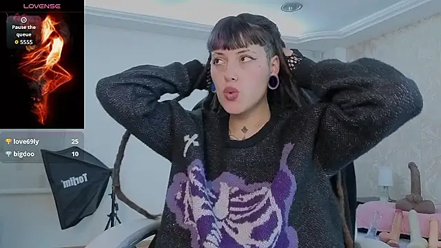 _sharlotte777's Live XXX Chat