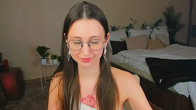 YourLovellyStoryのウェブカメラショー