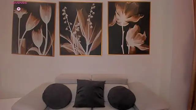 VeronicaBlue's Live XXX Chat