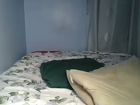 sandra_sauvage's Webcam Show