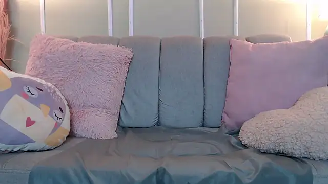 MilkyLally's Live XXX Chat