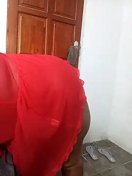 CurveyChocClitX5's Live XXX Chat