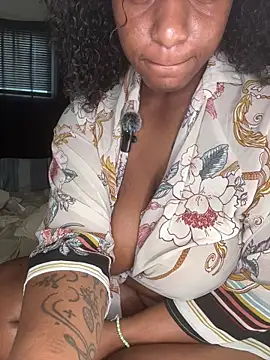 yaralucki's Webcam Show