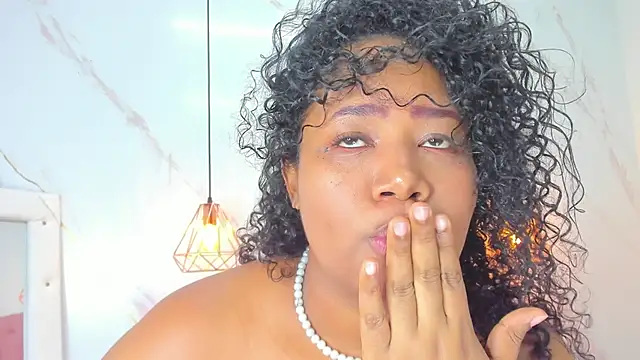 Belle_Brunette's Live XXX Chat