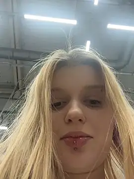 ann_ewu's Webcam Show