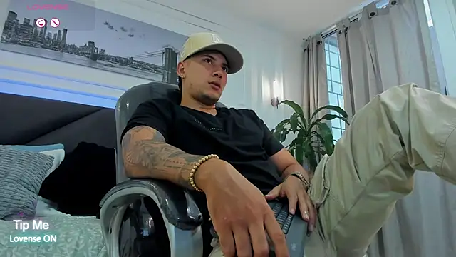 Damian23__'s Webcam Show