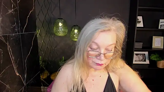 NataliMellow's Live XXX Chat