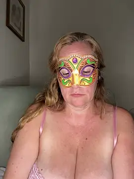 largeboobies30's Webcam Show