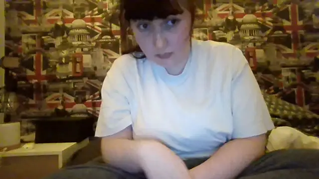 Lynylou 网络视讯表演