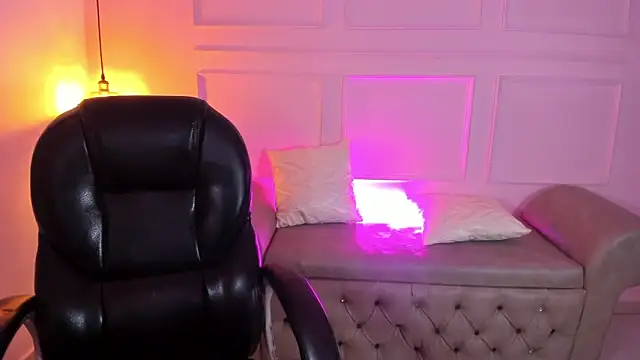 yenny_garcia's Live XXX Chat