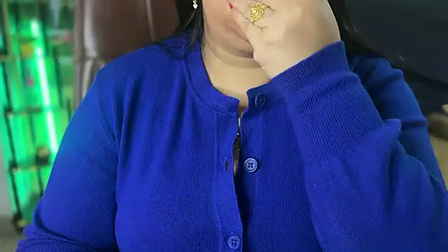 FlatVincy4's Live XXX Chat