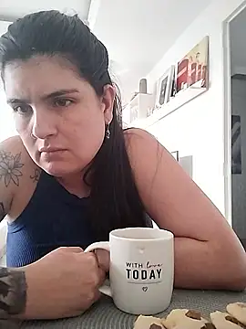 Naiara_Love's Live XXX Chat