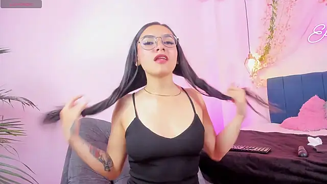 eimi_rosse18's Live XXX Chat