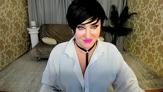 KiraTempt's Live XXX Chat