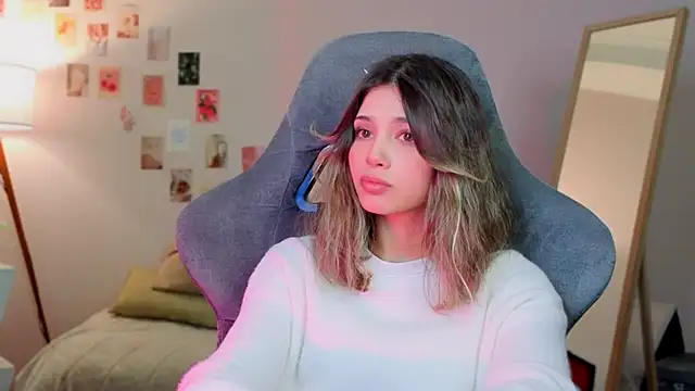 dinnerwithflowers' Live XXX Chat