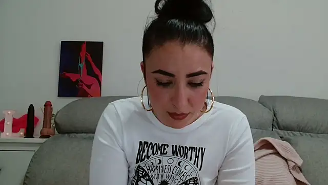 leilacam25's Live XXX Chat