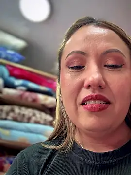 VIOLETA-25_'s Live XXX Chat