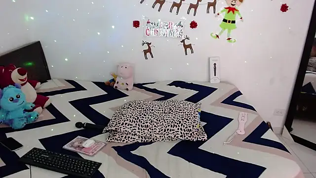 Zoe_small's Live XXX Chat