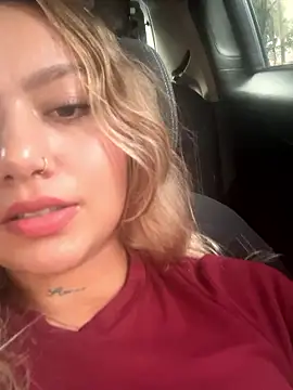 amanda-medrano1's Webcam Show