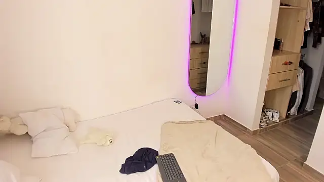 rose_scottt's Webcam Show